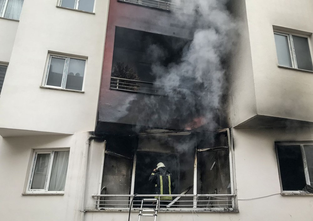 Bursa'da korkutan yangın - 1