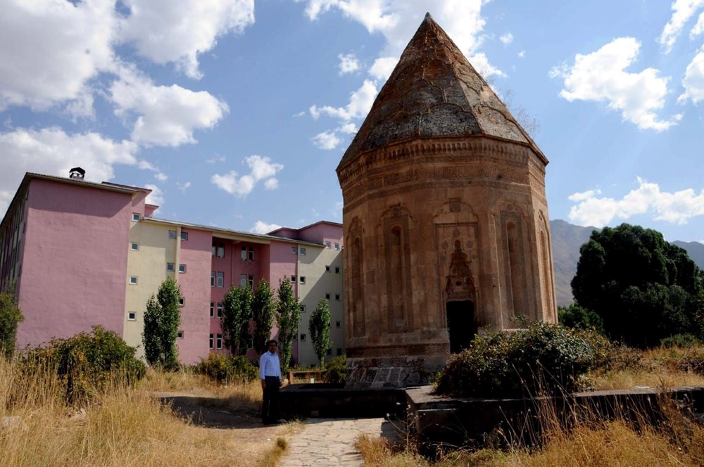 700 yıllık kümbet 15 yıl sonra kurtuldu - 9