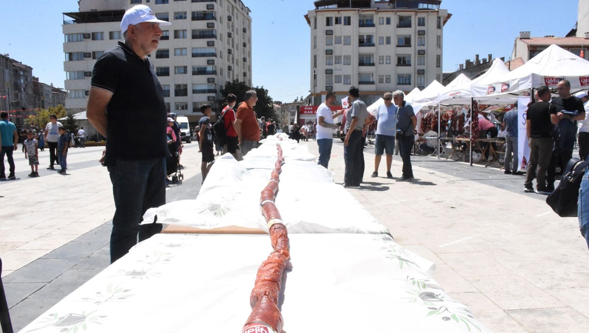 Sivas'ta 58 metrelik sucuk üretildi