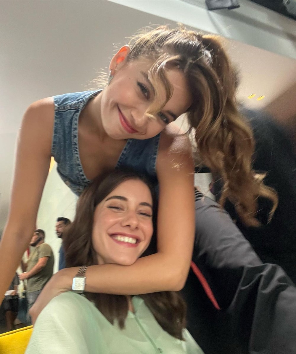 Afra Saraçoğlu paylaştı: Yalı Çapkını setinden özel kareler - 5