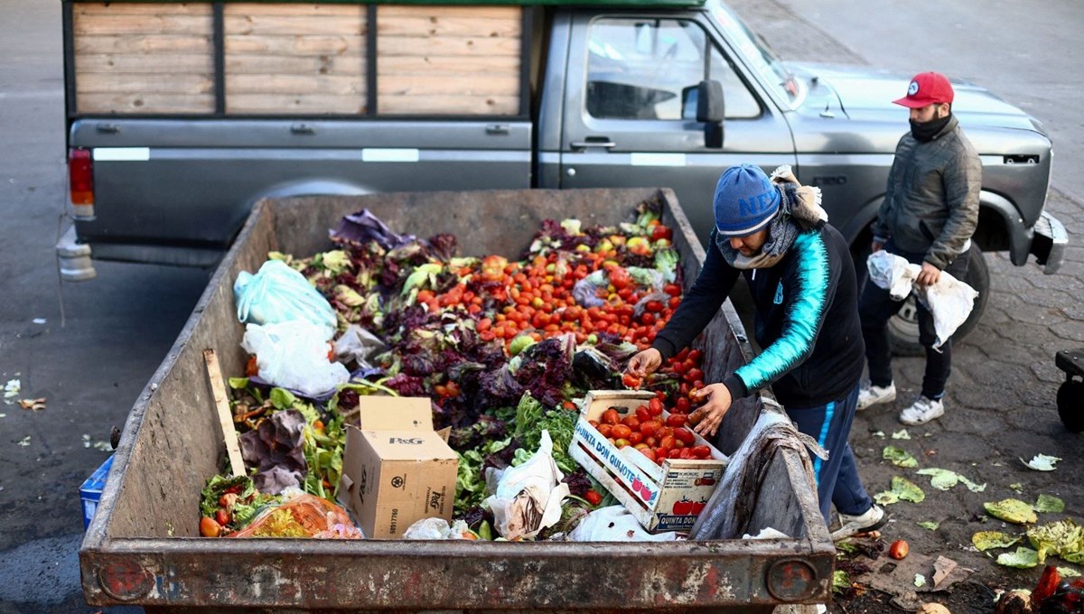 Arjantin'de ekonomik kriz: Halk çöpten yemek topluyor