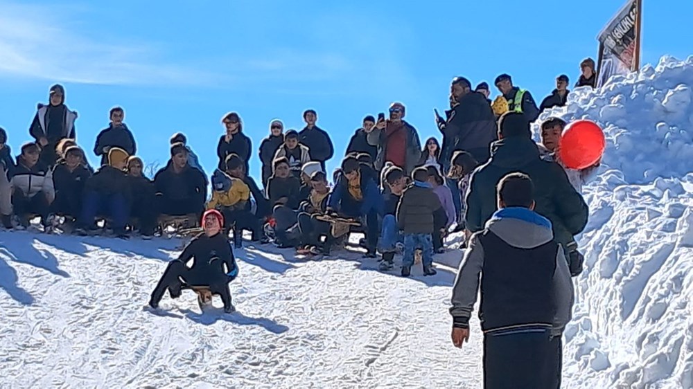 Artvin'de 200 yıllık festival: Tahta kızağını alan oraya koştu - 3
