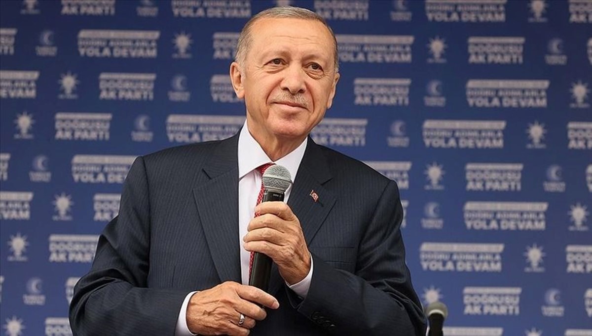 Cumhurbaşkanı Erdoğan'dan gençlere mesaj: Biz her zaman sizin yanınızdayız