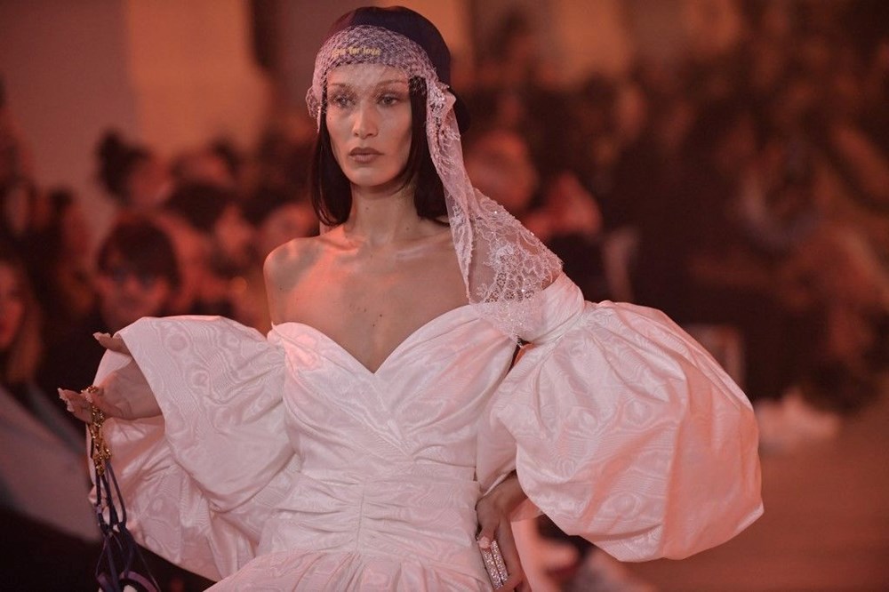 Genç yaşta kansere yenik düşen dahi tasarımcı Virgil Abloh anısına defilede yıldızlar geçidi - 24