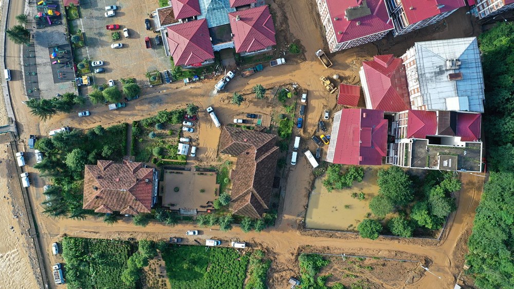 Rize’de sel ve heyelan afetinin hasarı gün ağarınca ortaya çıktı - 28