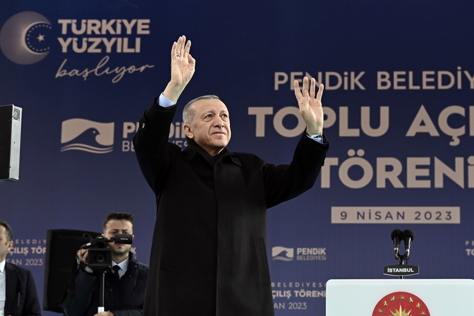 Cumhurbaşkanı Erdoğan: Kıbleyi bilmeyenler seccadeye ayakkabı ile basar - 1