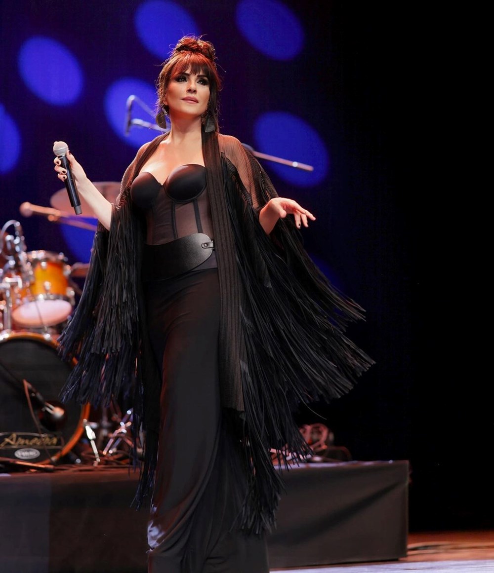 Dilan Çiçek Deniz geçmişe götürdü (Ünlülerin çocukluk ve gençlik halleri) - 54