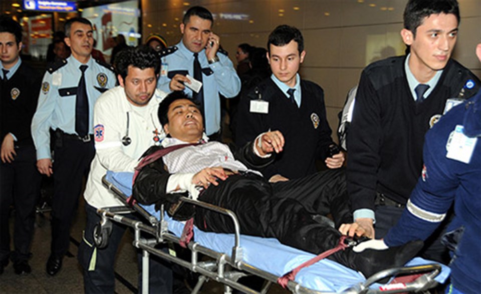Atatürk Havaalanı'nda intihar girişimi - 2