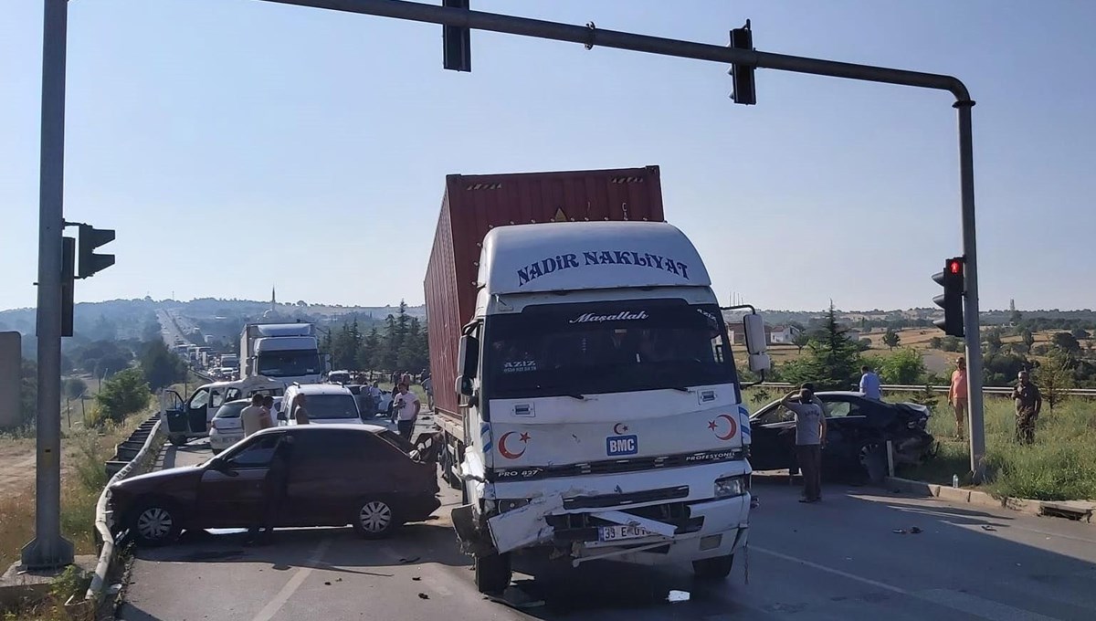 8 yaralı