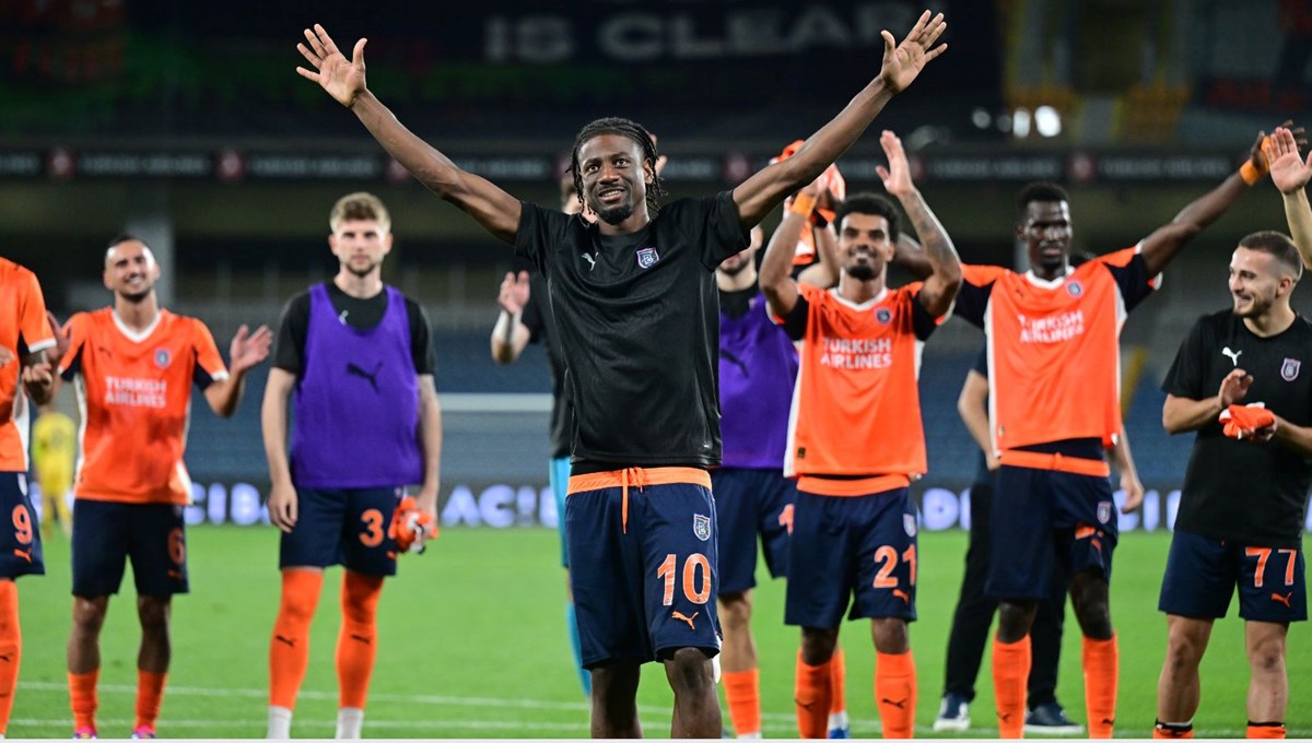 Başakşehir, güle oynaya turladı