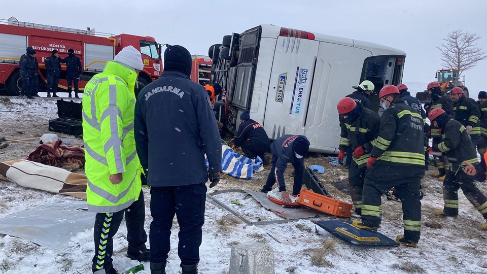 Konya'da buzlanma nedeniyle yoldan çıkan otobüs devrildi: 6 ölü, 41 yaralı - 2