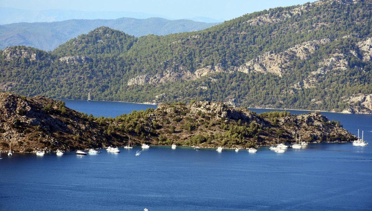 Pandemide Marmaris koylarına yatla gelenler bölge ekonomisine katkı sağlıyor