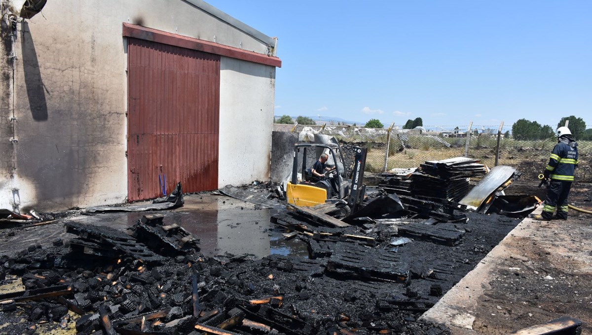 Eskişehir'de depo yangını