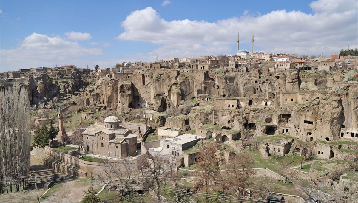 'Manastır Vadisi' ziyaretçilerini tarihte yolculuğa çıkarıyor