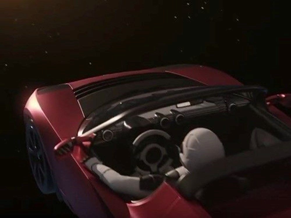 Asteroit sanıp isim verdiler, Tesla spor araba çıktı! - 3