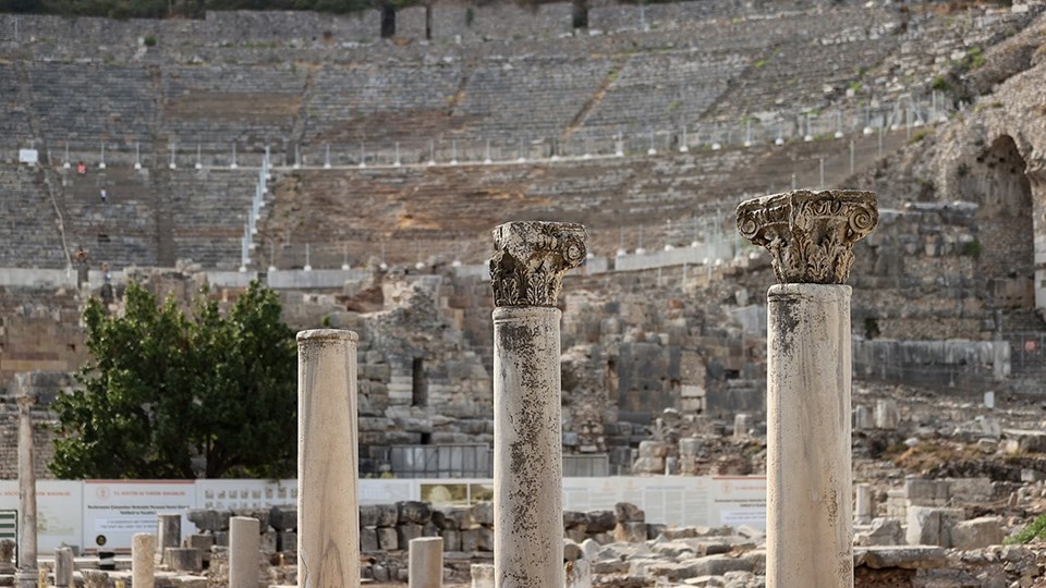 Antik dünyanın gözdesi Efes Tiyatrosu kapılarını aralıyor - 1