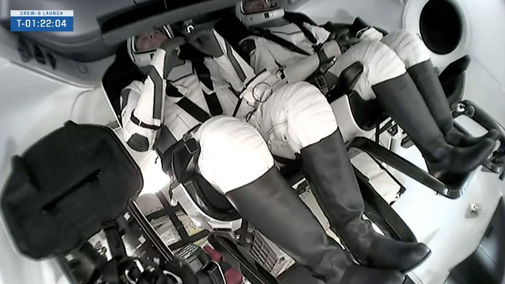 Astronotları kurtarma görevi başladı: Ekip başarılı şekilde ISS'ye kenetlendi! - 9