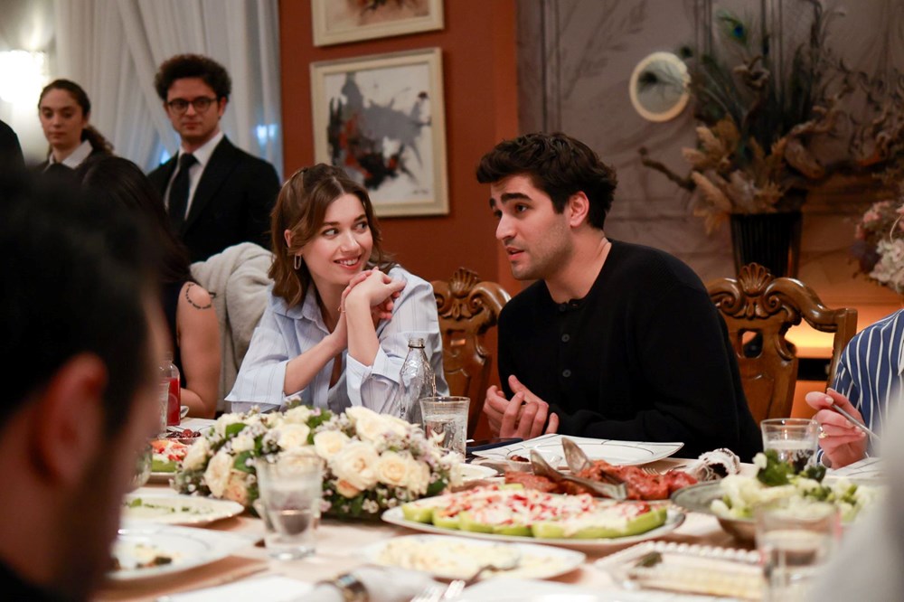 Yalı Çapkını'nda Şok Nikah: Seyran ve Ferit'in Sürpriz Evliliğine Karam Engeli! 72