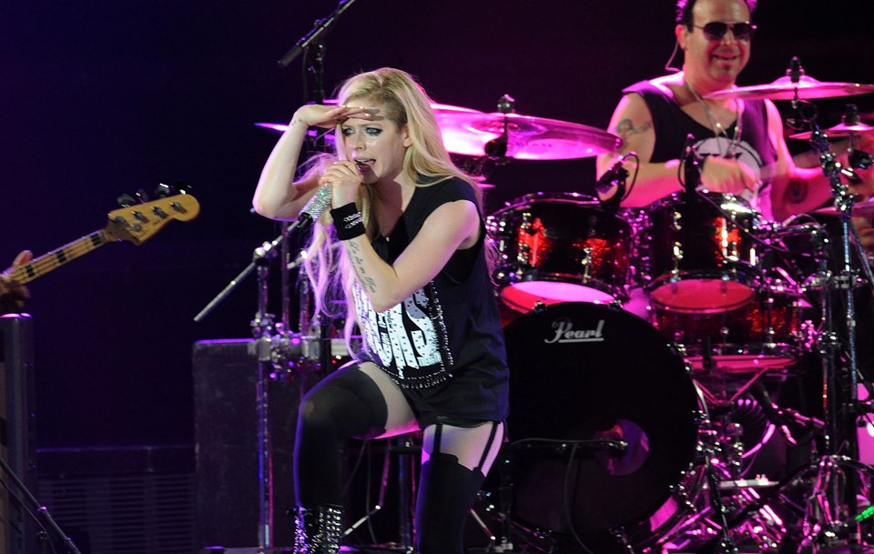Avril Lavigne'den hastalık itirafı - 1