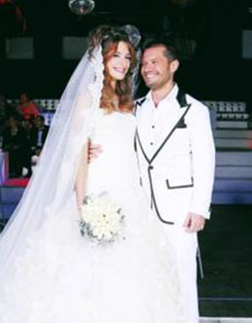 Sezen Aksu da evliliklerini kurtaramadı - 1