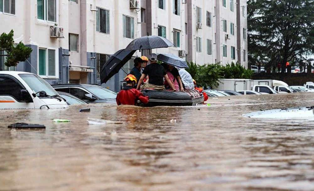 Güney Kore'de toprak kayması: 15 ölü - 2