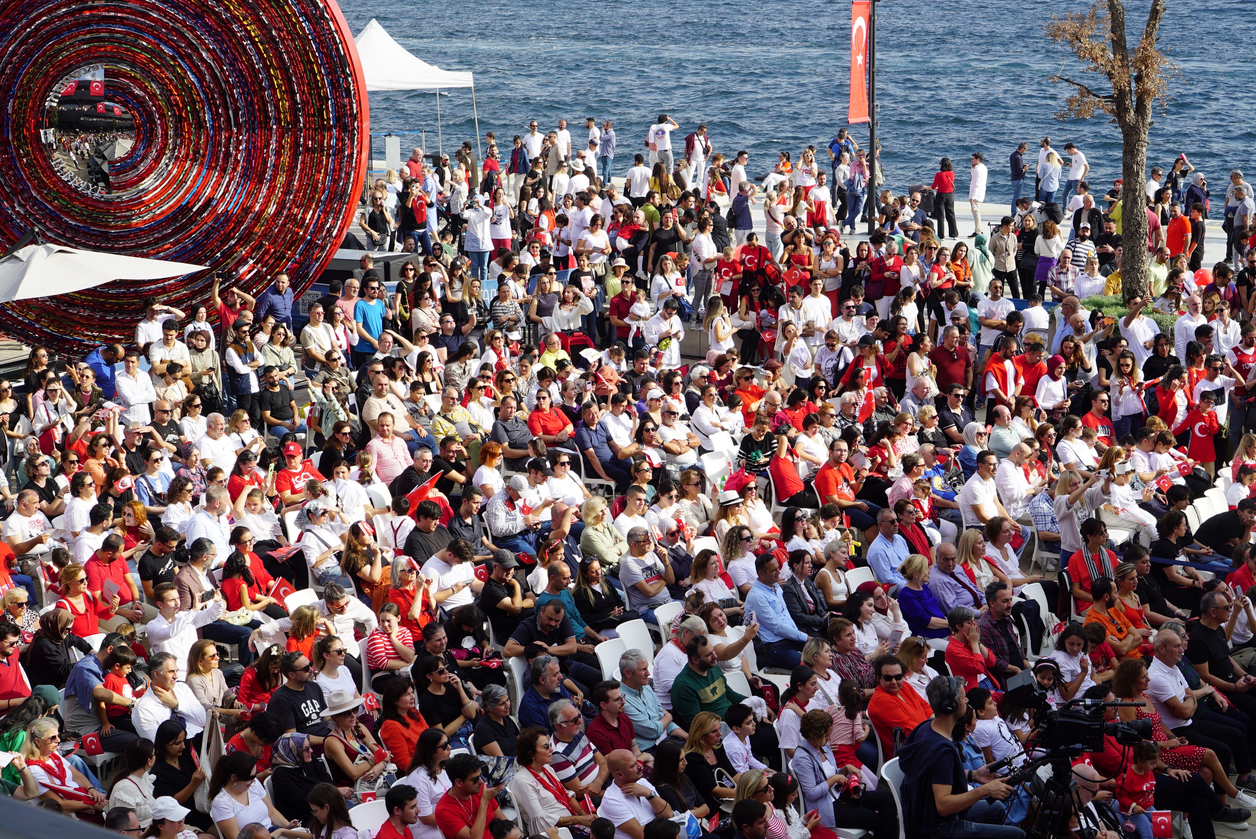 Doğuş Çocuk Senfoni Orkestrası Cumhuriyet’in 100. yıl coşkusunu Galataport İstanbul'da kutladı - 2