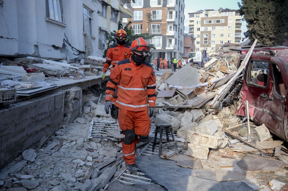 Currently, 29,944 search and rescue personnel from AFAD, PAK, JAK, JÖAK, DİSAK, Coast Guard, DAK, Trust, fire brigade, Tahlisiye, MEB, NGOs and international teams are working in the region.

The number of search and rescue personnel from other countries was recorded as 11 thousand 488.
