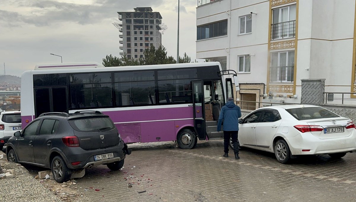 Kastamonu'da buzlanma nedeniyle çok sayıda trafik kazası meydana geldi