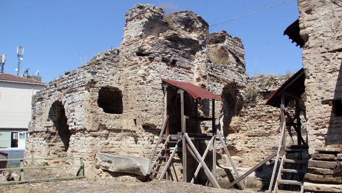 Balatlar Yapı Topluluğu'nda yeni sezon kazısı başladı Balatlar Yapı Topluluğu'nda yeni sezon kazısı başladı