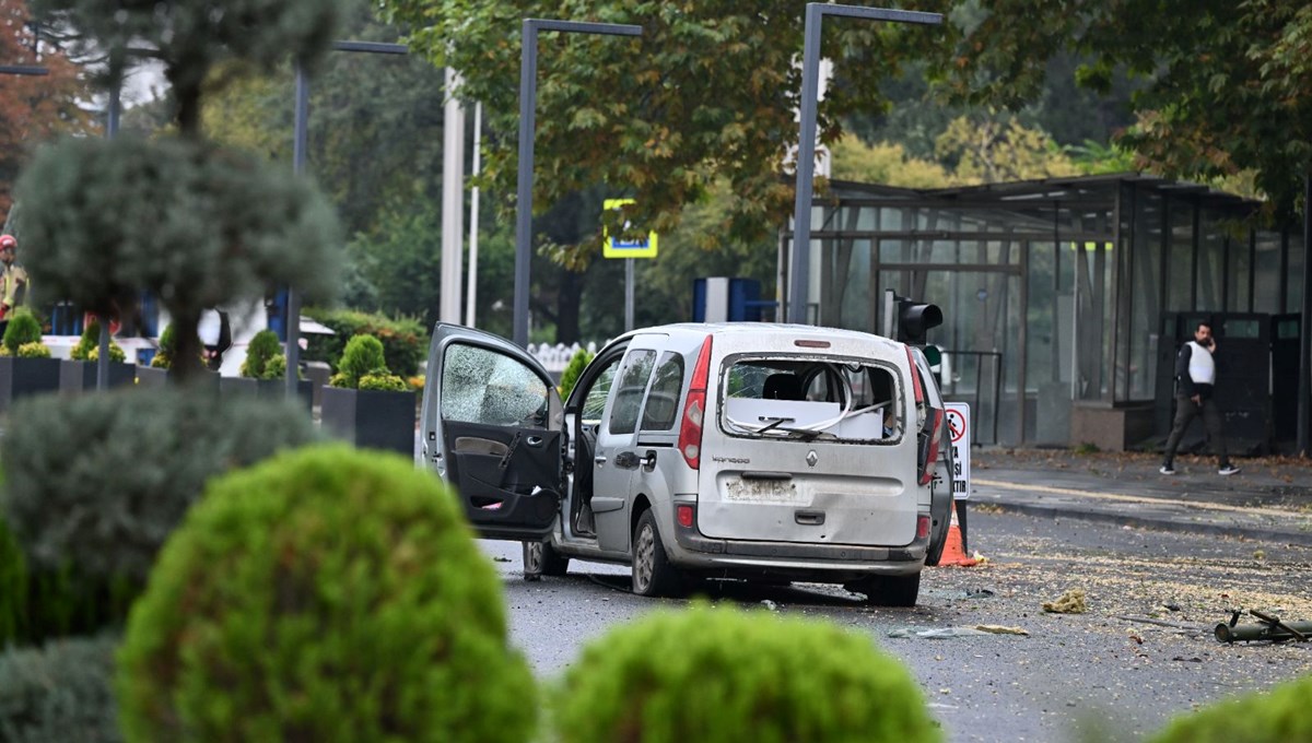 Ankara'da bombalı saldırı girişimi: Olay yerinden kareler Ankara'da bombalı saldırı girişimi: Olay yerinden kareler