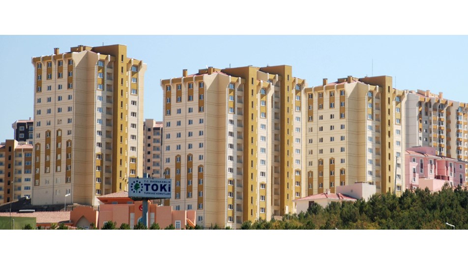 Yoksula çifte bayram
