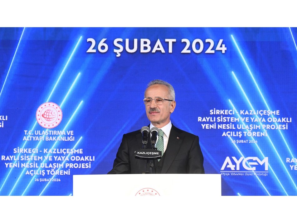 Bakan Uraloğlu: İstanbul'a Şehrin tam kalbinde büyük bir yeşil alan kazandırmış olduk
