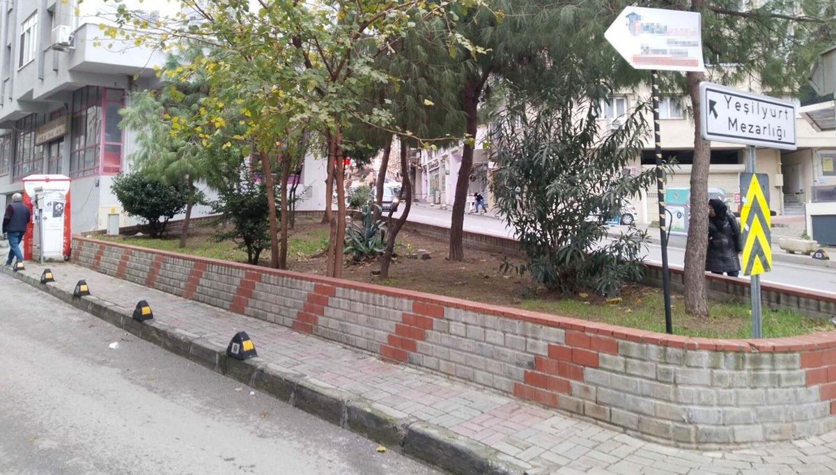 İzmir'de parkta cinayet