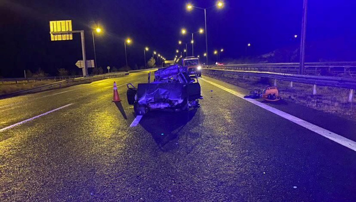 Ankara'da otomobil TIR'a çarptı: 1 uzman çavuş öldü, 2 uzman çavuş yaralı