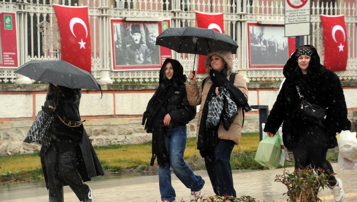 Trakya ve doğusu için kuvvetli yağış uyarısı Trakya ve doğusu için kuvvetli yağış uyarısı