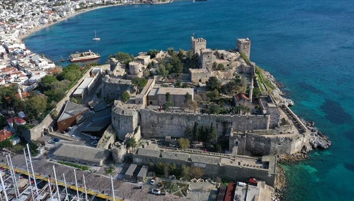 Yenilenen Bodrum Kalesi'ni 165 bin kişi ziyaret etti Yenilenen Bodrum Kalesi'ni 165 bin kişi ziyaret etti