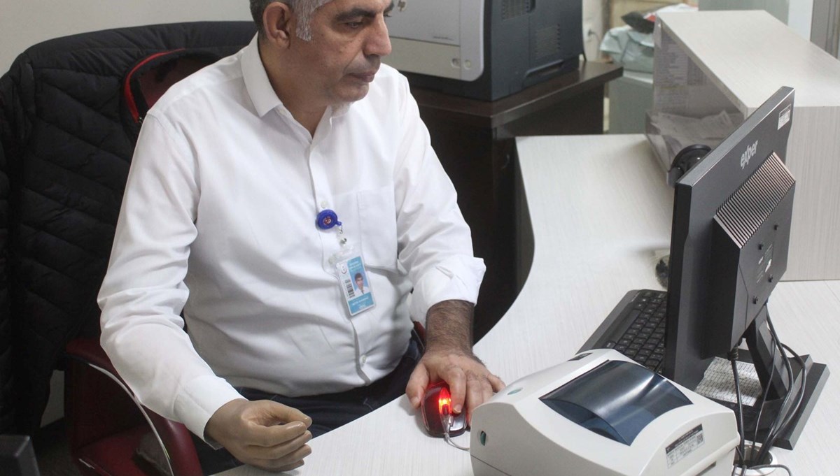 Sağ eli ampute edilen memur: Engelliler Günü'nde arkadaşlara mesajım pes etmemeleri Sağ eli ampute edilen memur: Engelliler Günü'nde arkadaşlara mesajım pes etmemeleri