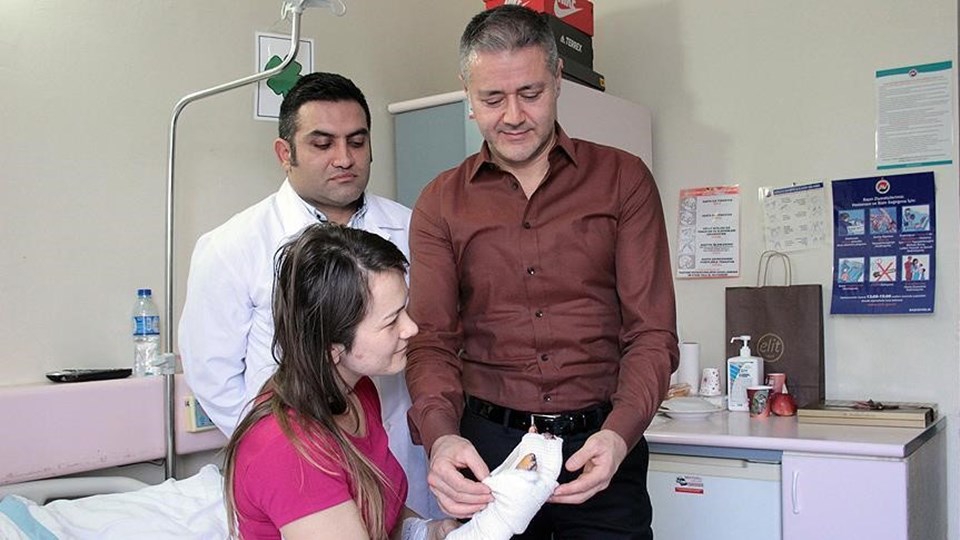 Arnavut polise Türk doktordan literatüre giren yöntemle yeni parmak - 1