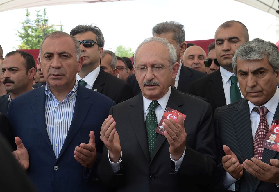 Kılıçdaroğlu'na cenazede protesto - 1