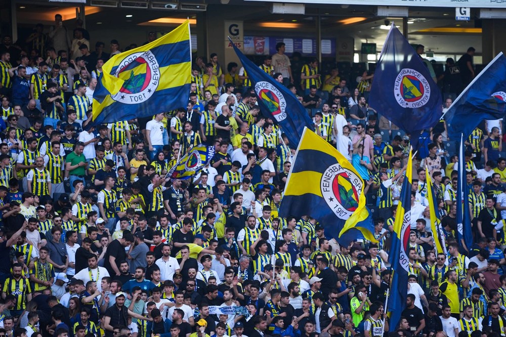 Jose Mourinho, Fenerbahçe'ye imzayı attı - 7