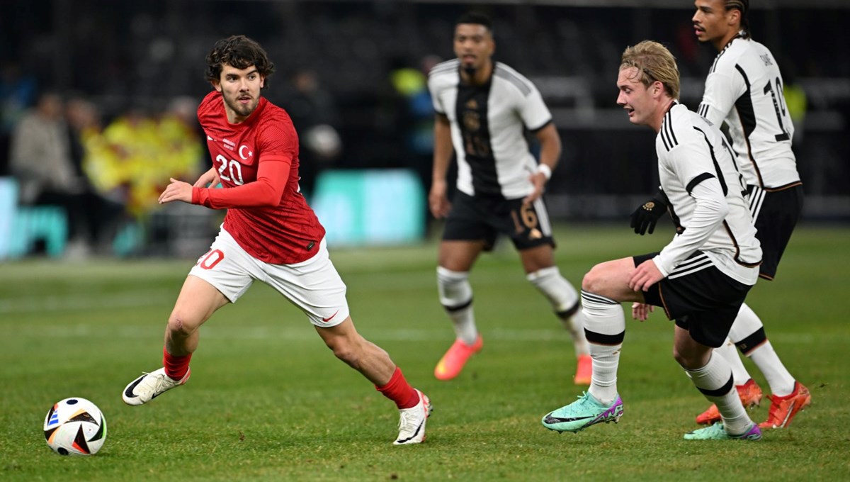 Ferdi Kadıoğlu, Premier Lig devini büyüledi Ferdi Kadıoğlu, Premier Lig devini büyüledi