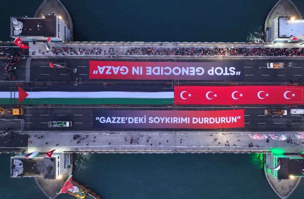 İstanbul'da tarihi buluşma: Binlerce kişi Galata Köprüsü'nde buluştu - 10