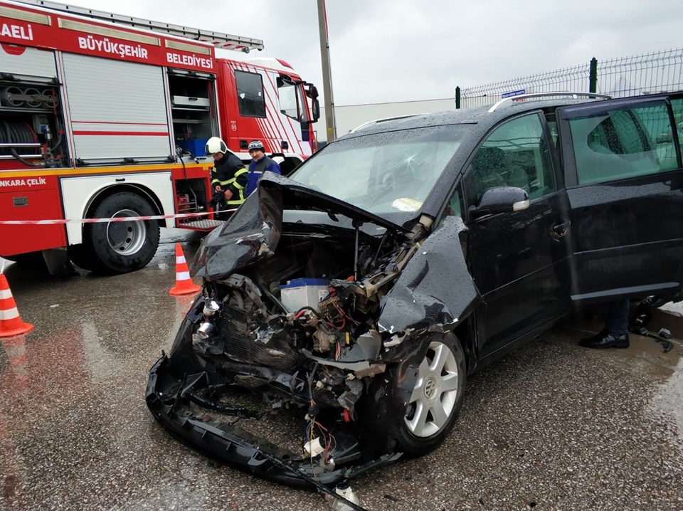Kocaeli'de trafik kazası: 5 yaralı - 1