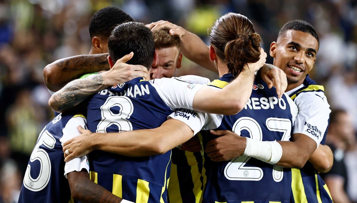 Fenerbahçe'nin Alanyaspor kamp kadrosu belli oldu: 6 isim yok Fenerbahçe'nin Alanyaspor kamp kadrosu belli oldu: 6 isim yok