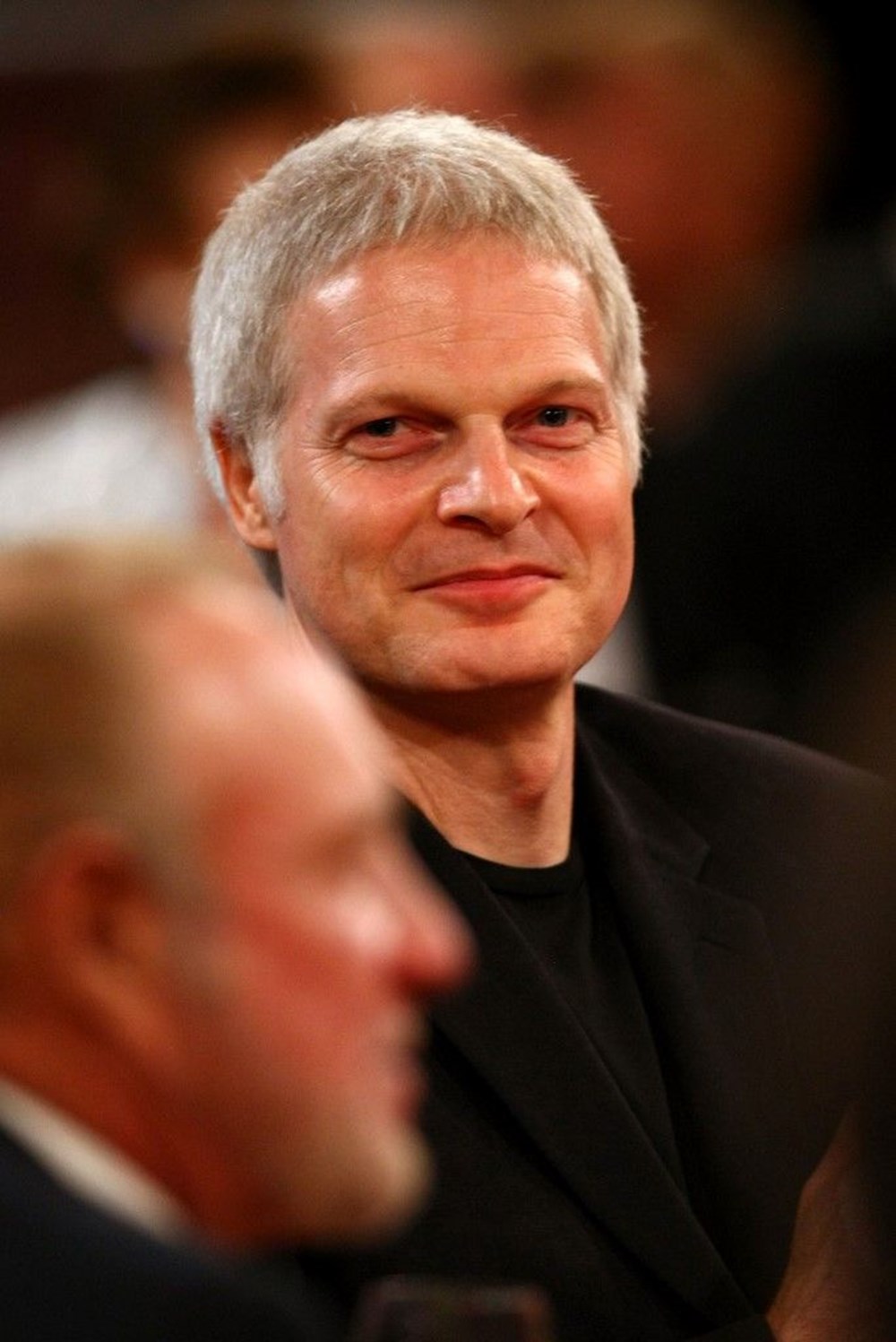 Elizabeth Hurley’in eski sevgilisi ve oğlununbabası yapımcı Steve Bing intihar etti - 3