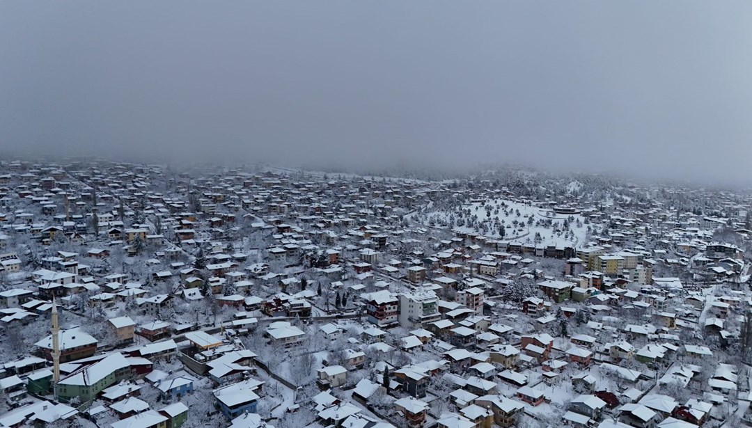 Adana'nın yüksek kesimleri beyaza büründü