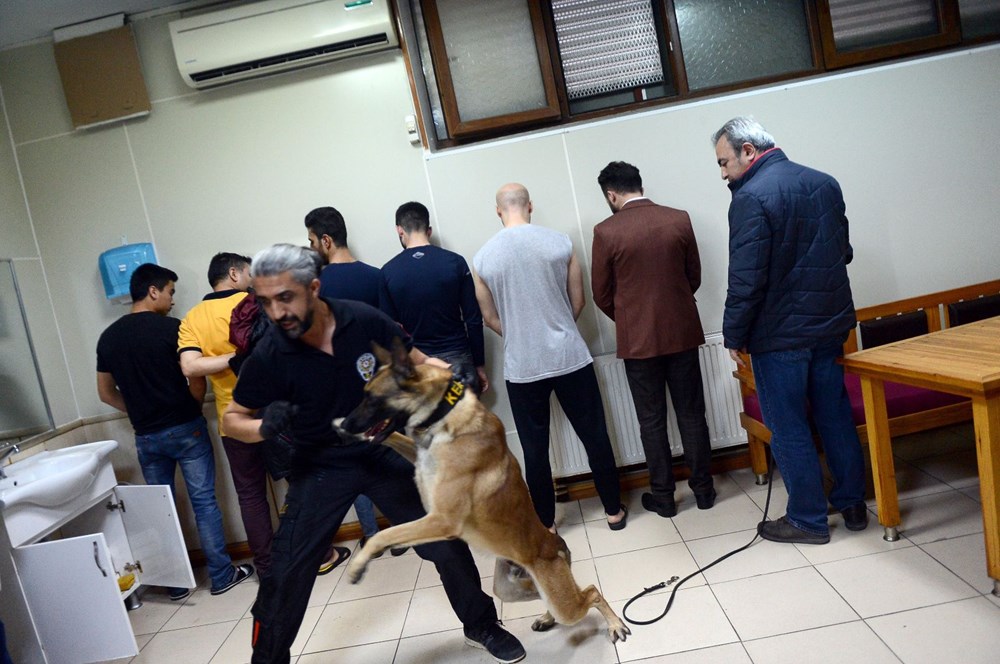 Cihangir De Uyusturucu Operasyonu Sauna Baskini Ntv