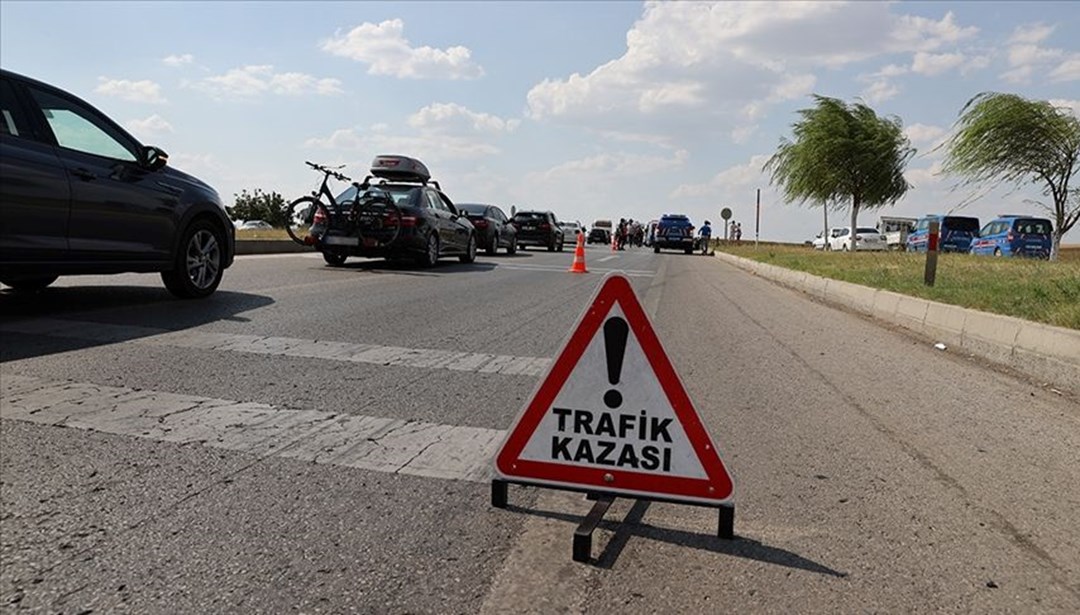 Ankara’da iki kamyonun çarpıştı: 2 kişi yaralandı