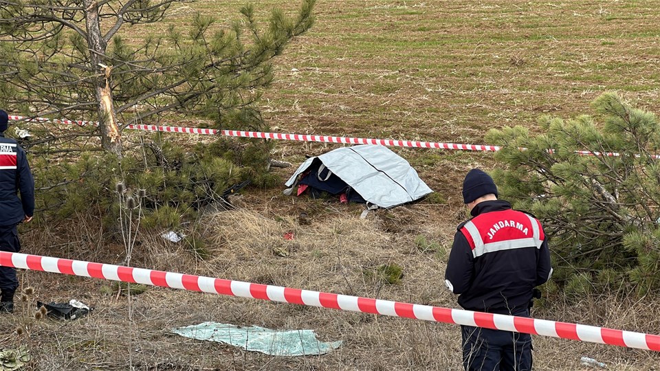 Kütahya'da feci kaza: Otomobilin camından fırlayarak hayatını kaybetti - 1