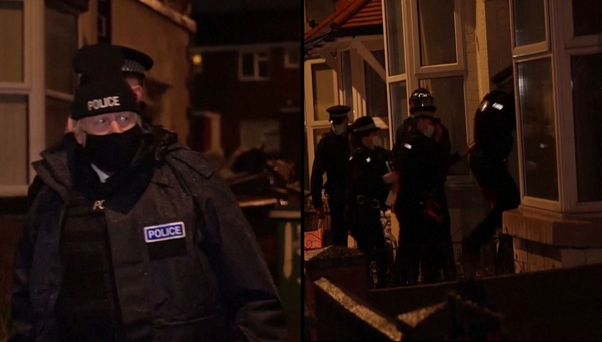 İngiltere Başbakanı polis kılığında uyuşturucu baskınına katıldı